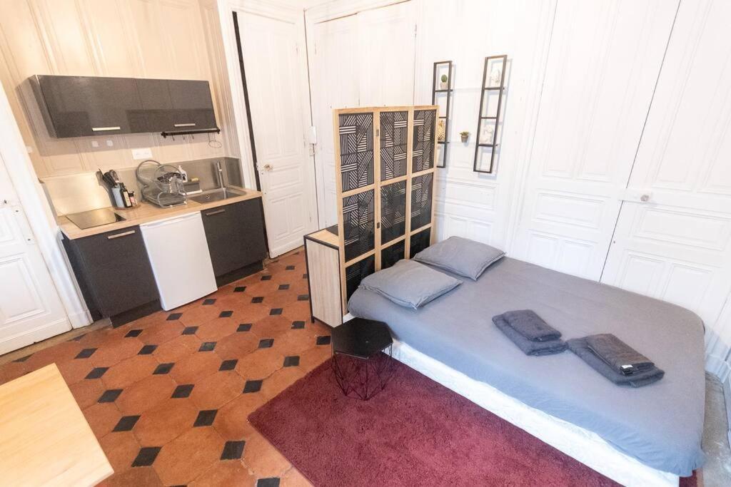 Immeuble L'aristocrate - L'authentique - Bd Carnot Apartment *