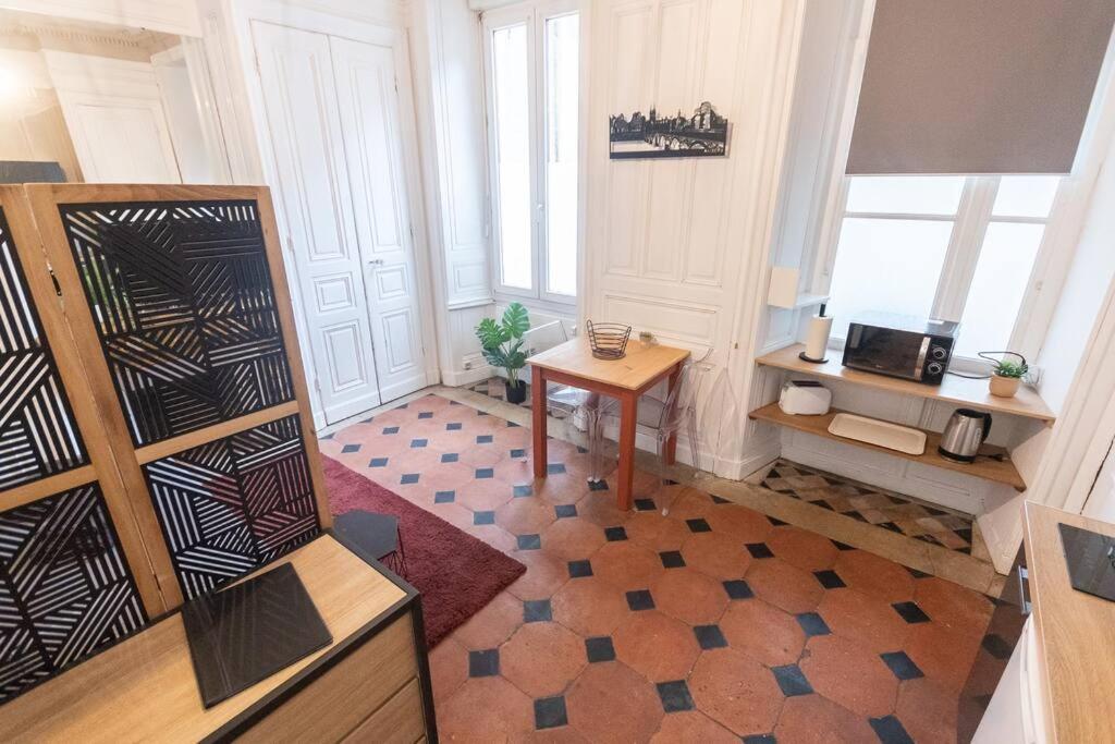 Immeuble L'aristocrate - L'authentique - Bd Carnot Apartment *